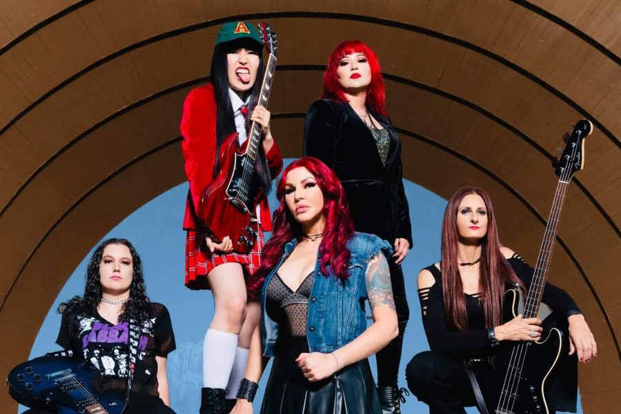 Five women muscians.